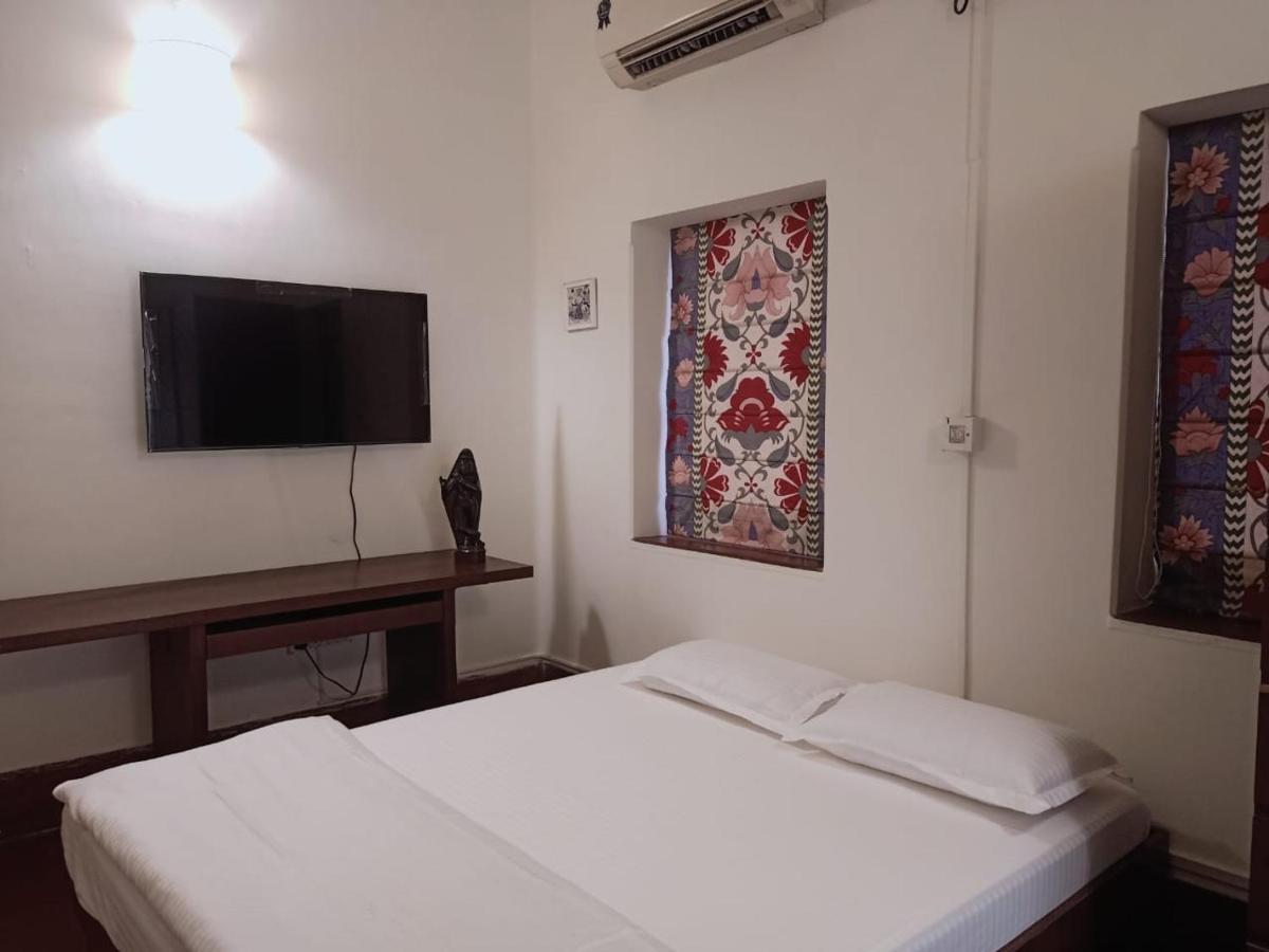 5/4 - Calcutta'S Freshest Bnb Екстер'єр фото