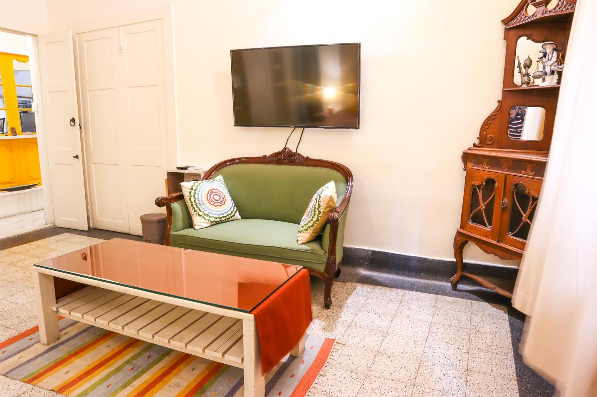 5/4 - Calcutta'S Freshest Bnb Номер фото